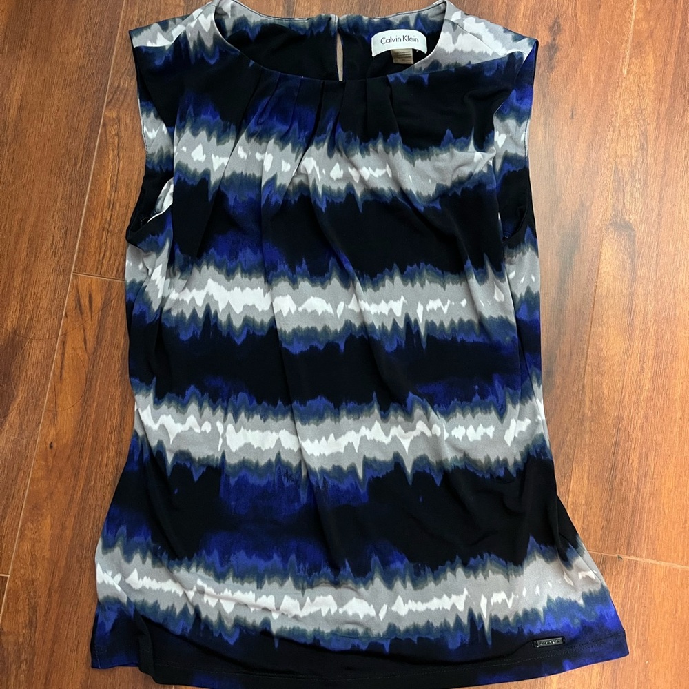 Calvin Klein Women's Black and Blue Patterned Blouse